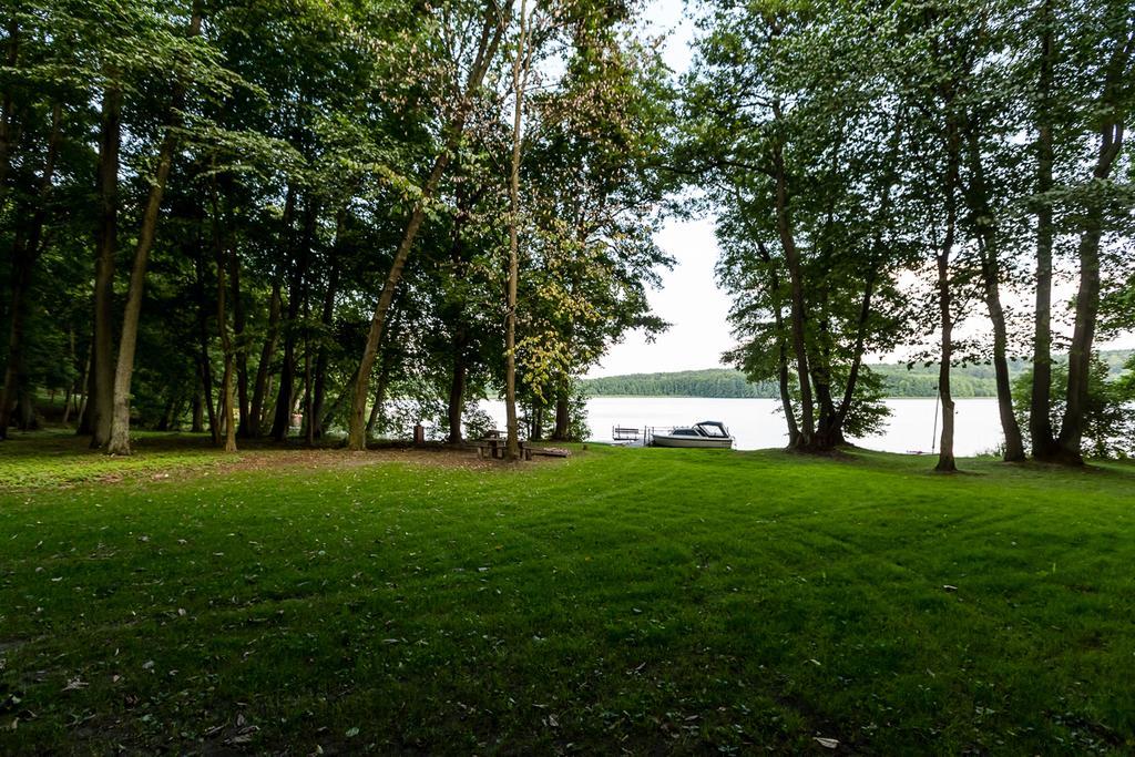 Gospodarstwo Nad Jeziorem Zalom  Экстерьер фото